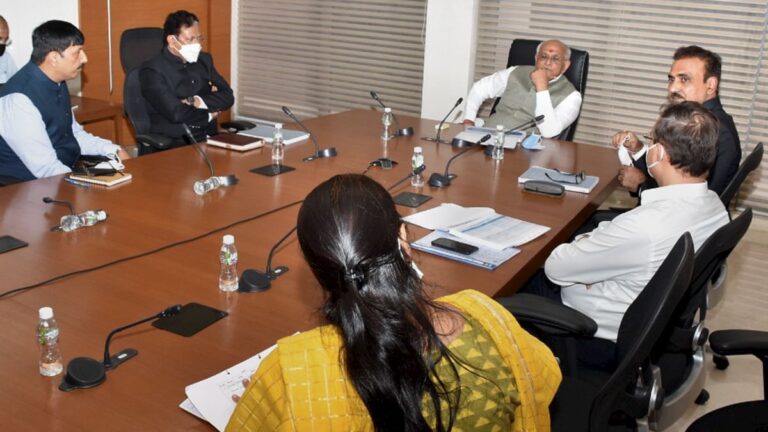 GUJRAT CM CORONA REVIEW MITTING