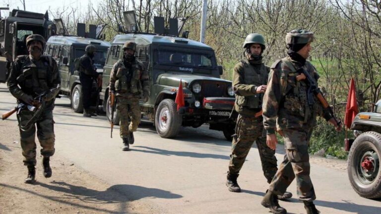 Security forces achieve great success in Pulwama: Two terrorists killed!