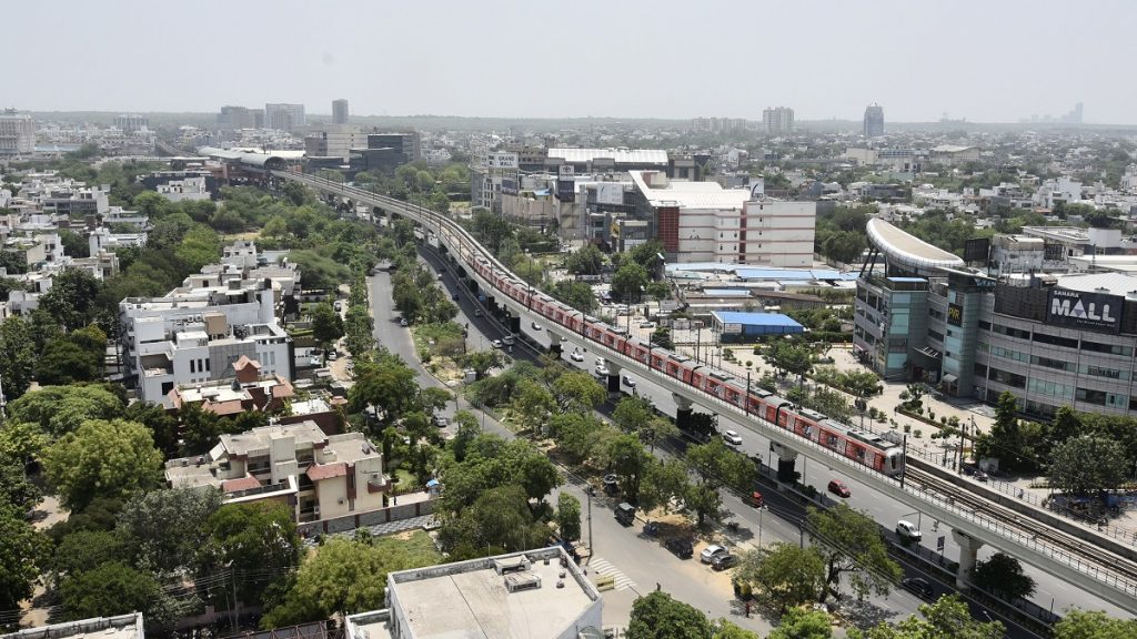 Power crisis in Delhi! The government issued an alert in the metro and hospital