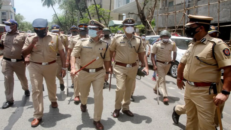 police-alert-amid-political-turmoil-in-maharashtra-falcon-look-at-the-political-camps