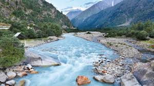 The unique fun of walking in the rain at this destination; These places will feel like a paradise surrounded by mountains and forests