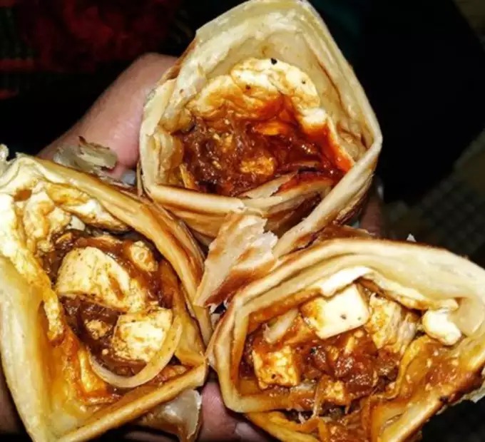 Politics Special Plate! Here you can find Chokidar Paratha and Aam Aadmi Pasta