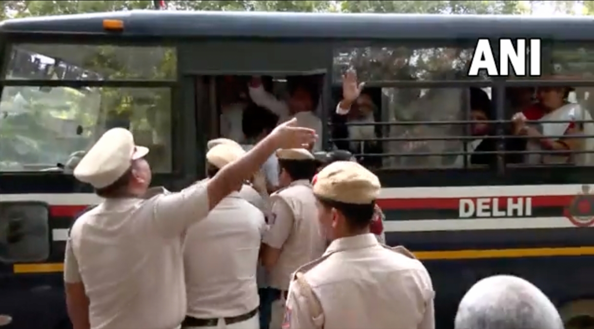 congress-leader-rahul-arrested-for-protesting-in-delhi-with-the-mps