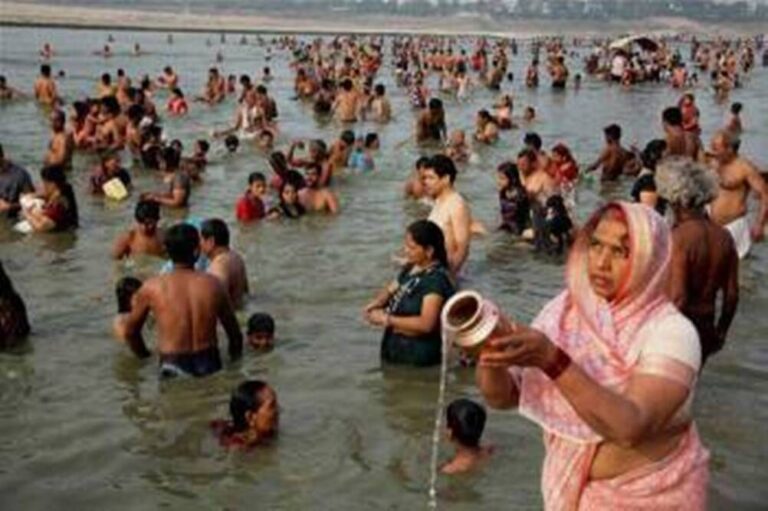 Mother Ganga descended from heaven to earth on the tenth day of Sud Paksha in the month of Jeth