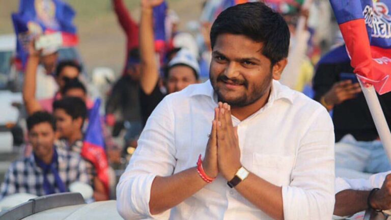 With the blessings of Santo Mahanta, Hardik will join BJP at 12 o'clock