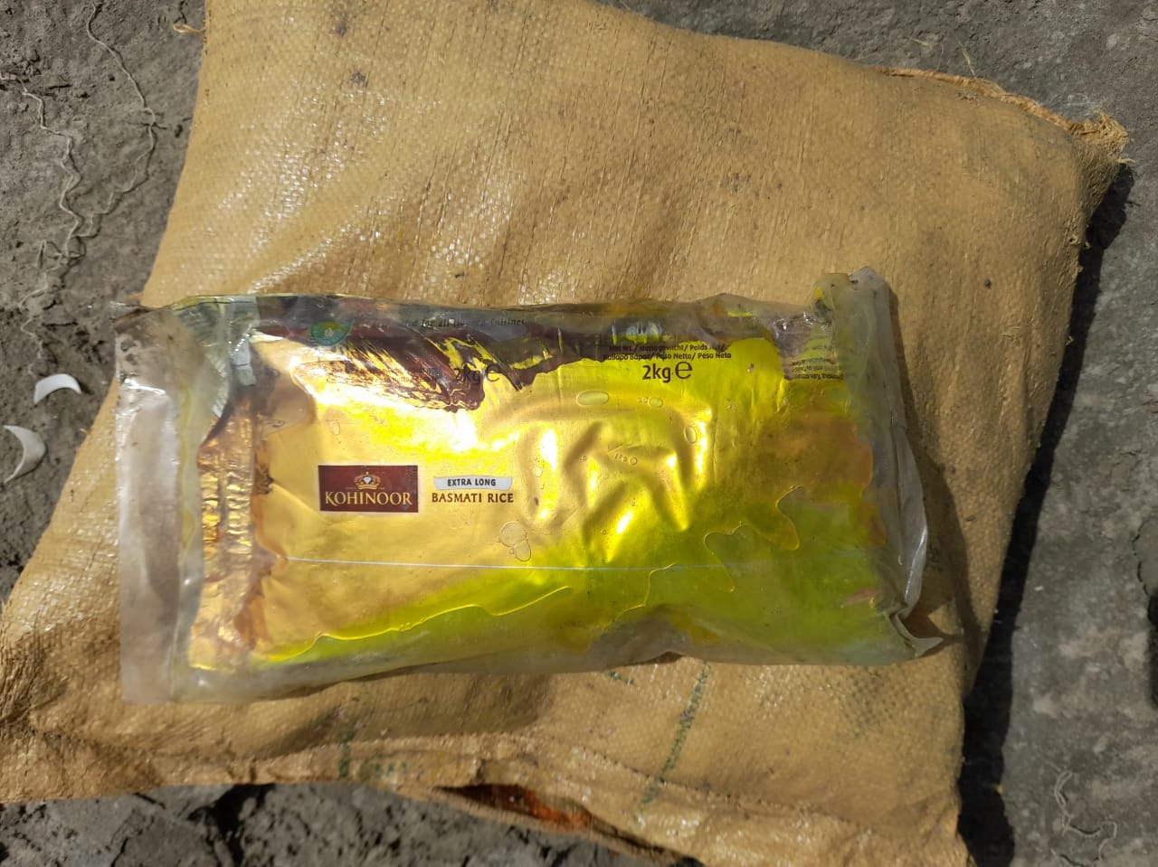 bsf-team-seizes-10-packets-of-charas-from-jakhau
