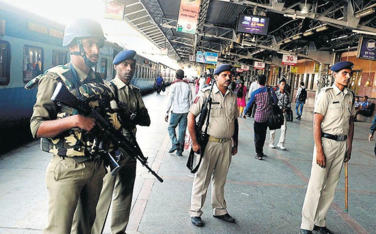 high-alert-across-gujarat-three-layer-security-arranged-at-jagat-mandir-after-al-qaeda-threat