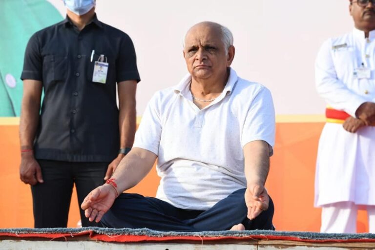 Celebration of Yoga Day in Gujarat: Everybody from CM to Commonmen Sughi Yoga