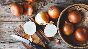 The musk of the poor is a treasure of virtues for such a sharp body of onion! Beneficial for everyone from children to the elderly