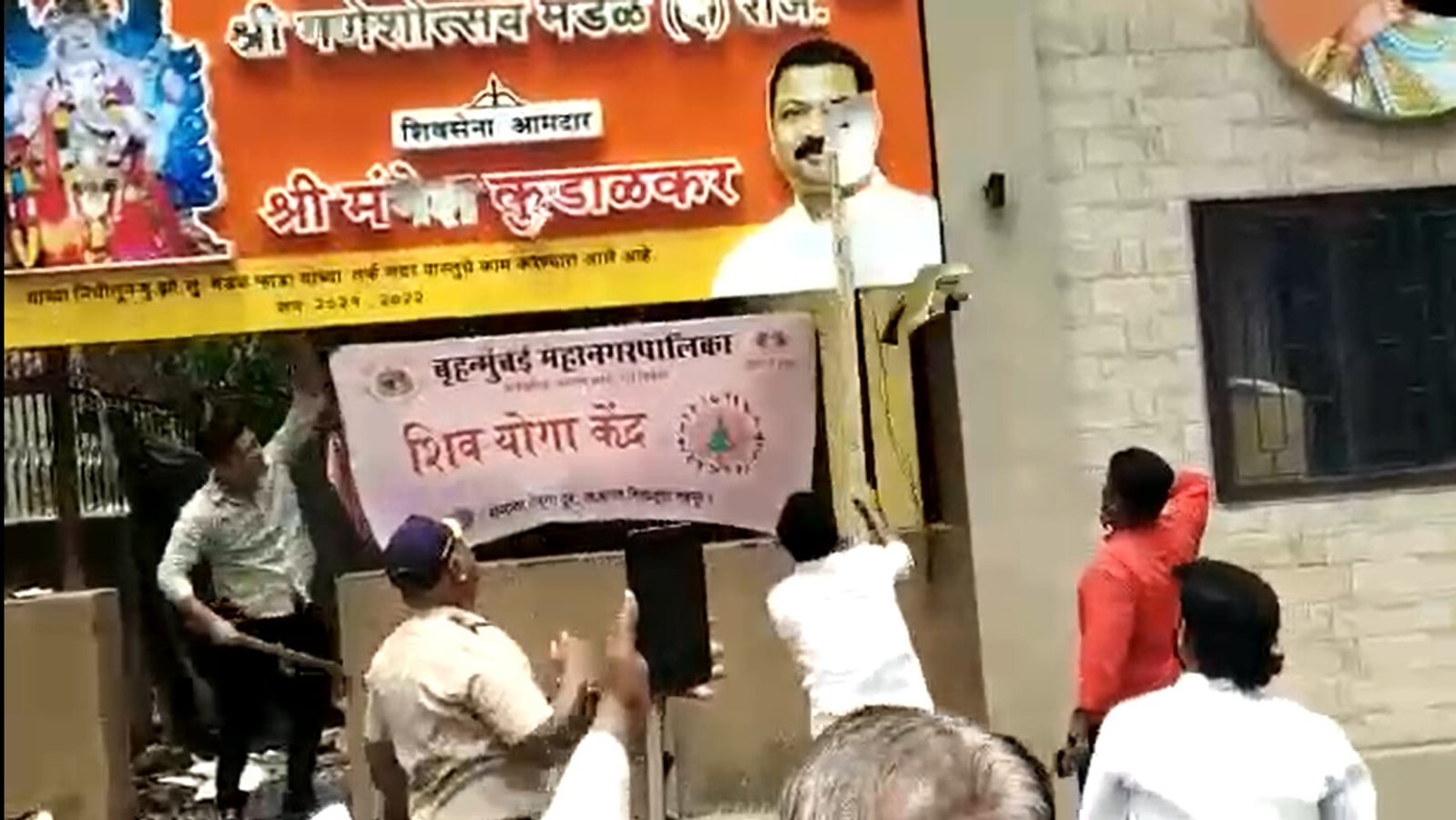 shiv-sainiks-in-maharashtra-vandalism-at-mlas-house-near-shinde-section-144-applies-in-mumbai