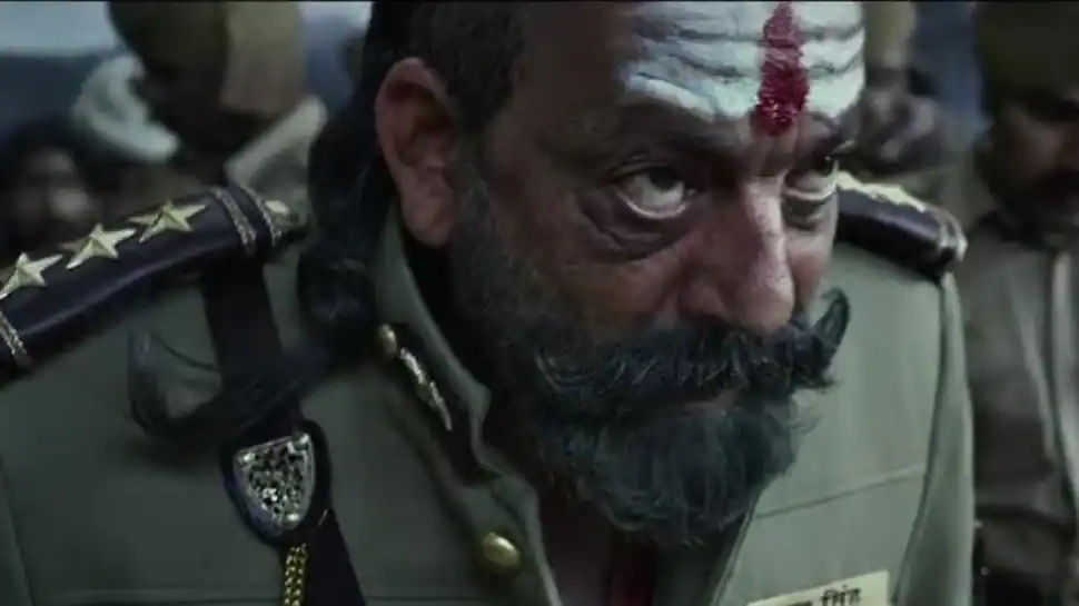 Fans are amazed by Sanjay Dutt's killer look in "Shamshera"! The film will be released soon
