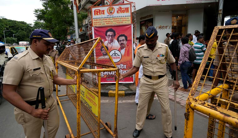 police-alert-amid-political-turmoil-in-maharashtra-falcon-look-at-the-political-camps