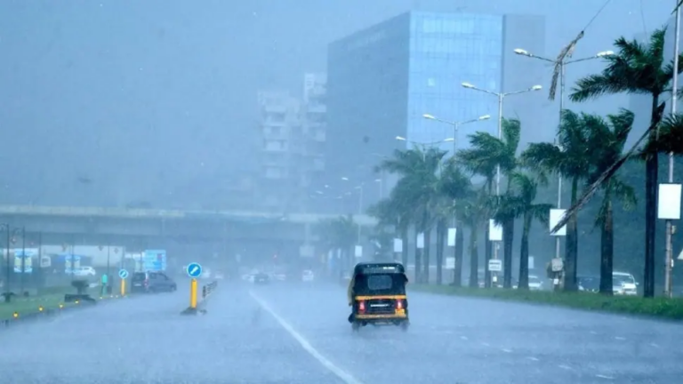 Yellow alert issued in Mumbai for the first rain of the season!