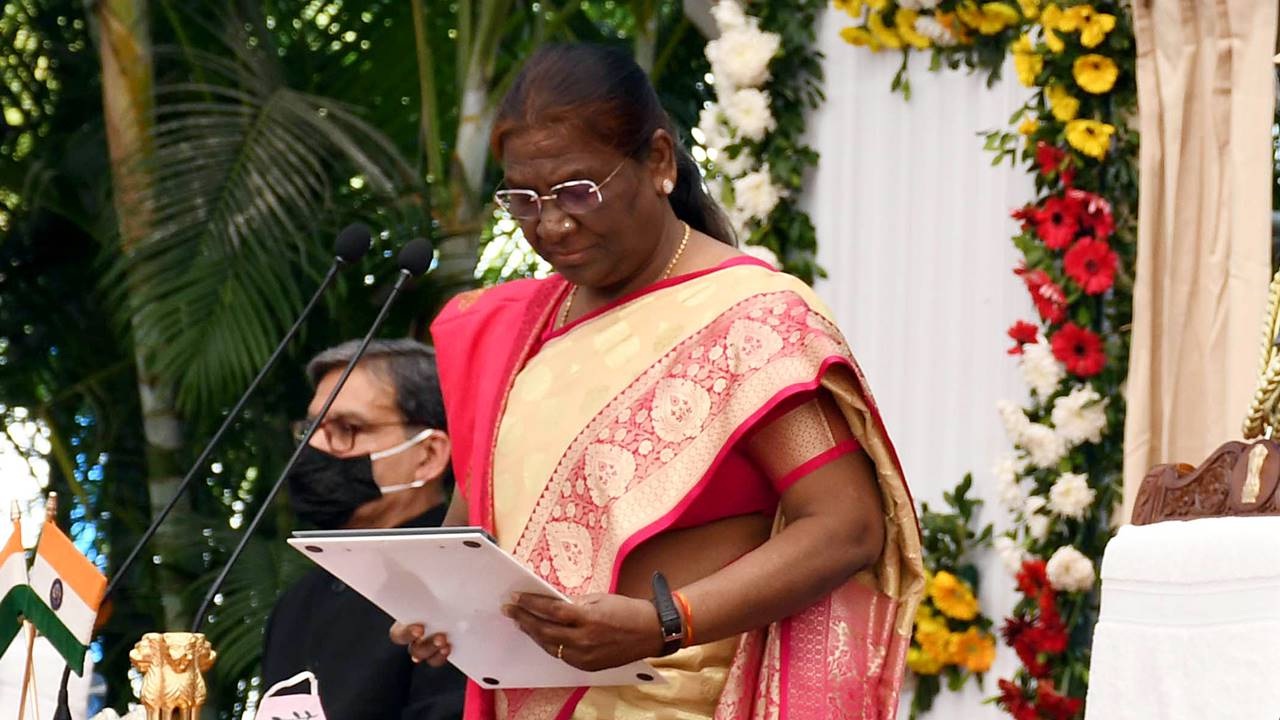 BJP selects tribal leader Murmuni for President's post! Find out who this Draupadi Murmun is