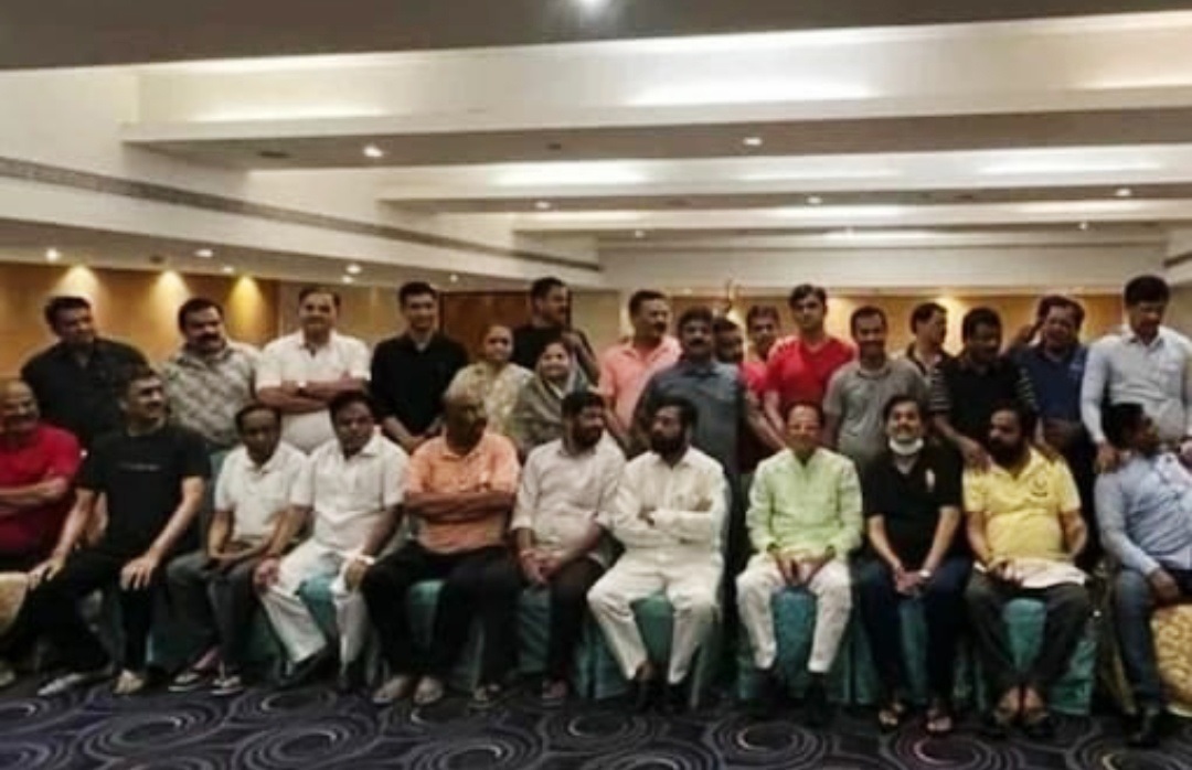 Petition in Supreme Court against rebel MLAs of Shiv Sena! Demand for action against MLAs