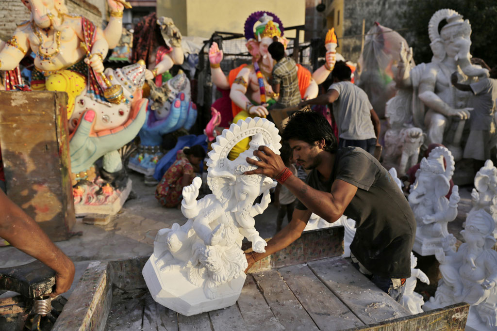 the-government-has-now-lifted-the-limit-on-setting-up-a-large-statue-of-ganapati-in-the-state