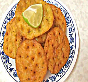 in-the-monsoon-surats-famous-sarsiya-khajas-country-is-booming-abroad-find-out-what-the-test-is-like