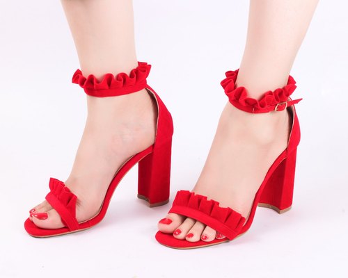 there-are-benefits-of-wearing-high-hills-as-well-as-its-disadvantages