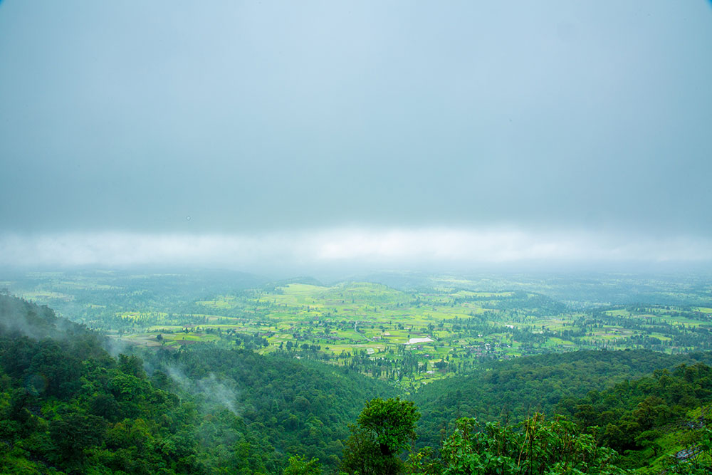 this-place-in-gujarat-looks-like-heaven-on-earth-in-monsoon