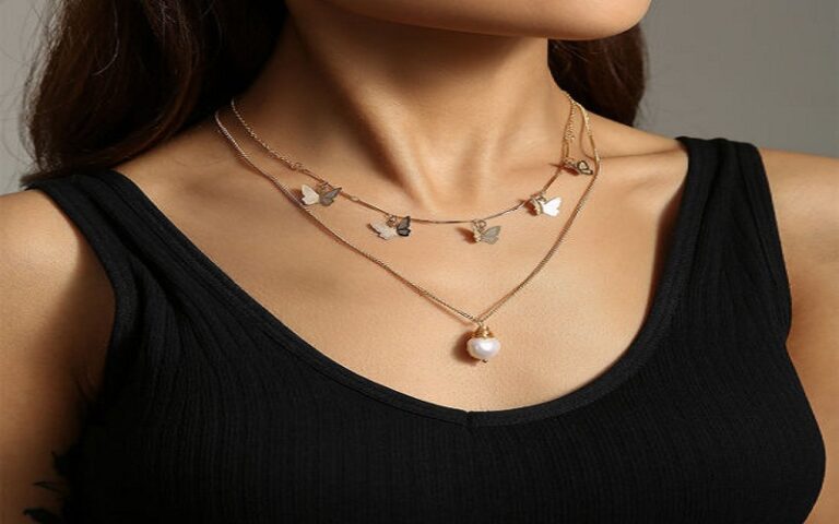 choose-jewelry-according-to-your-neck-charchand-will-go-into-fashion