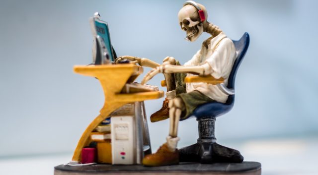 is-your-computer-slow-so-find-out-its-causes-and-remedies