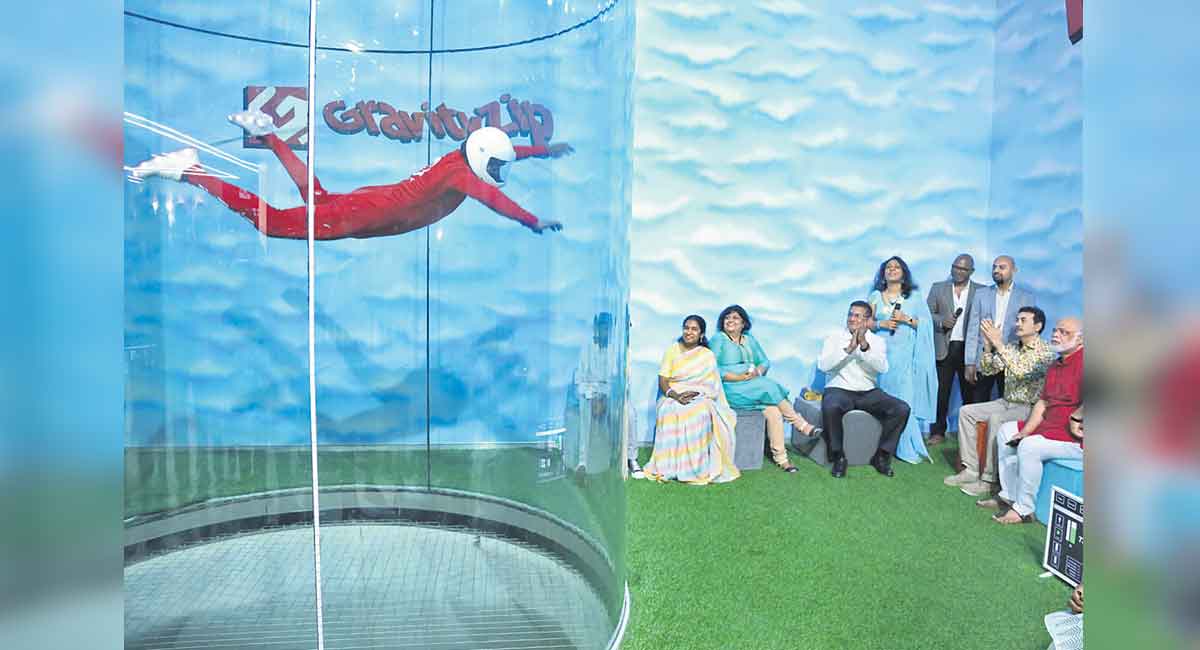 indias-first-indoor-sky-diving