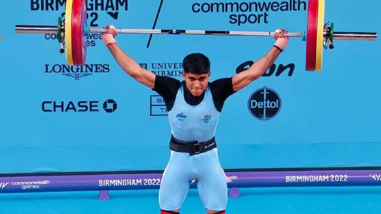 ndia-won-the-first-medal-in-the-commonwealth-games-sanket-mahadev-won-silver-in-weightlifting