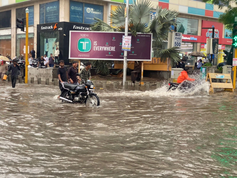 heavy-rains-flooded-ahmedabad-this-area-of-the-city-was-flooded