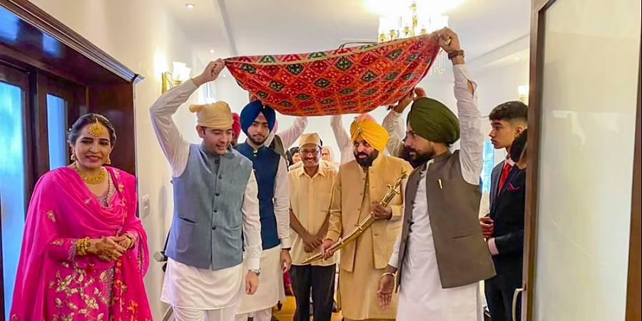 punjab-cm-bhagwant-mane-is-16-years-younger-than-dr-having-a-second-marriage-with-gurpreet