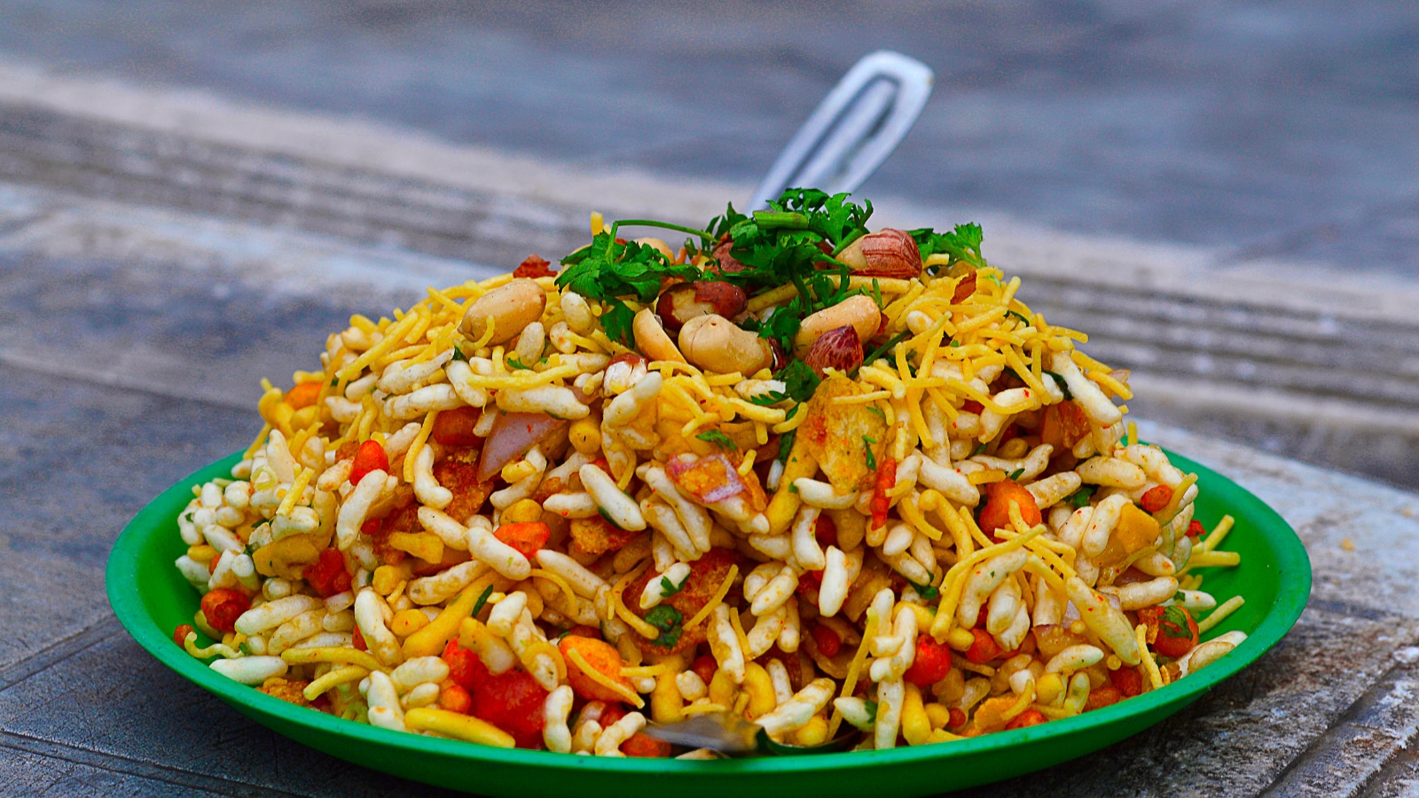 Have you tried this food or not? This is the demeanor of street food!