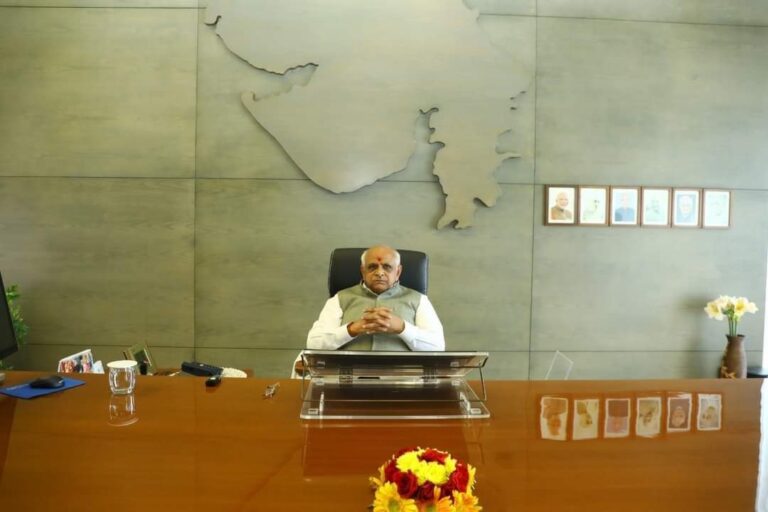 Chief Minister Bhupendra Patel inaugurating Vande Gujarat Vikas Yatra