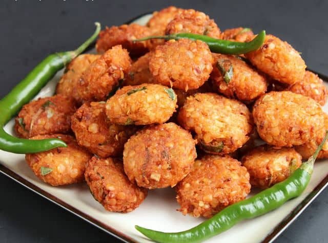 want-to-eat-something-different-in-the-pouring-rain-so-try-the-spicy-dalwada