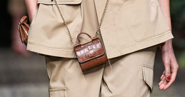 fashion-tips-This-micro-bag-is-coming-in-trend
