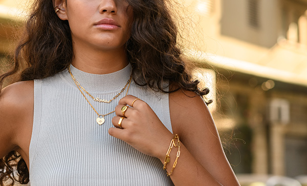 choose-jewelry-according-to-your-neck-charchand-will-go-into-fashion