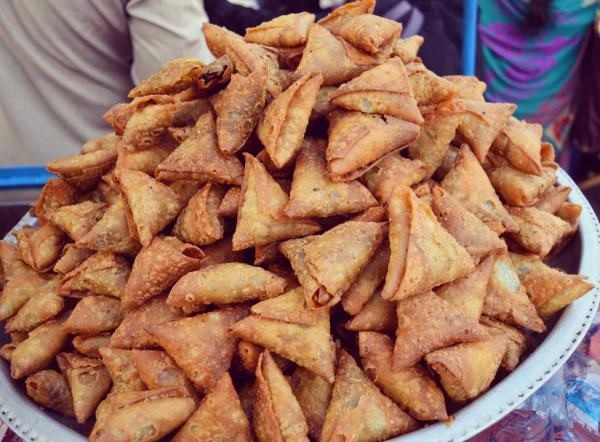 Have you seen variety in samosas too? If not, 40 varieties of samosas are available here