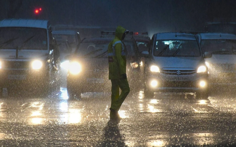 due-to-heavy-rainfall-in-gir-somnath-3-gates-of-hiran-2-dam-opened