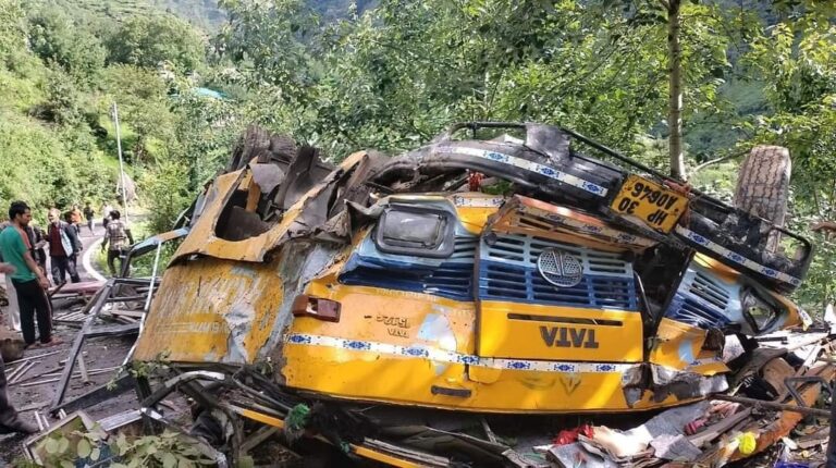 tragic-accident-in-himachal-pradesh-16-killed-as-bus-plunges-into-valley