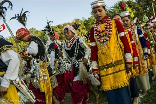 in-this-tribe-of-india-men-with-mustaches-go-father-in-law-find-out-what-is-such-a-strange-tradition