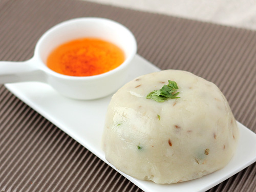 food-tips-this-monsoon-season-make-corn-flour-khichu-at-home