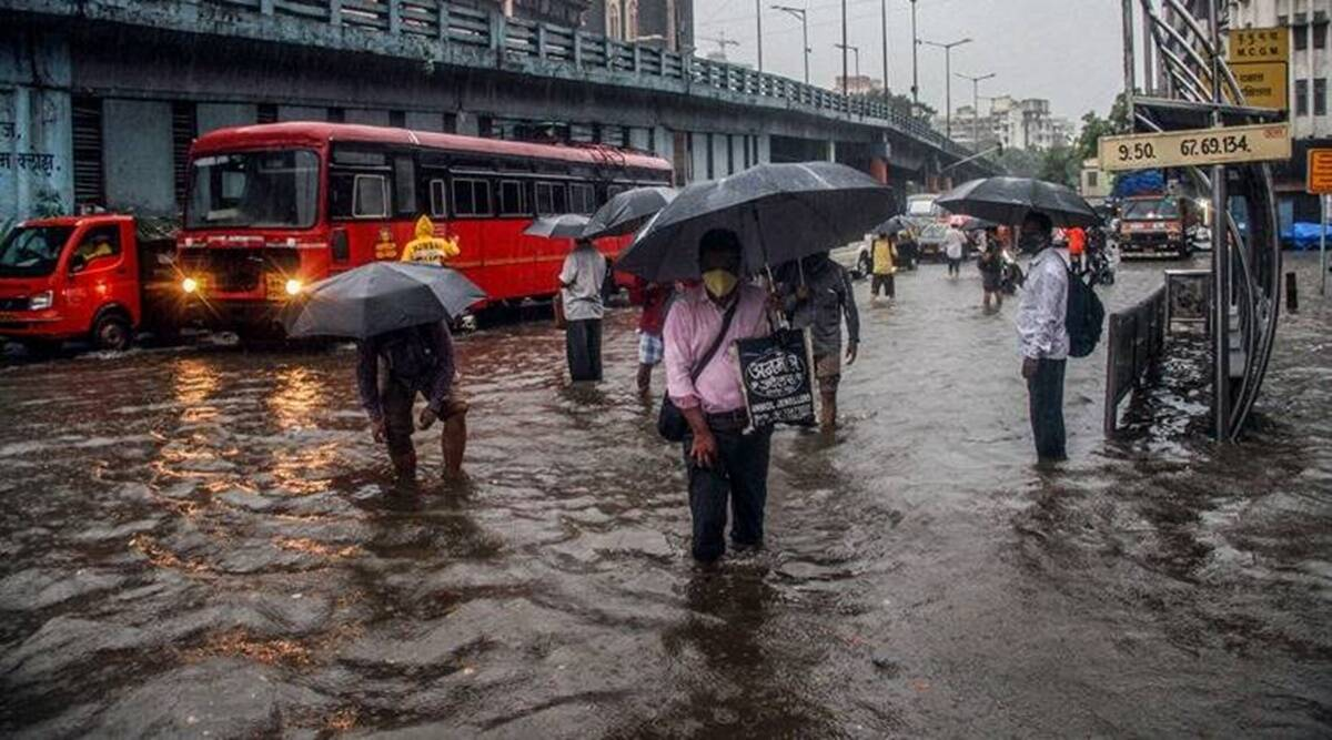 heavy-rains-in-mumbai-a-disaster-several-roads-were-submerged-in-water-imd-issued-an-orange-alert