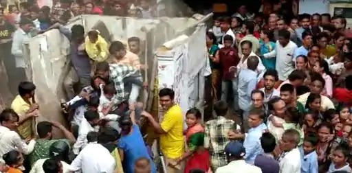 During the rathyatra, 20 people, including a child, were knocked down when their cabin broke in Shahpur