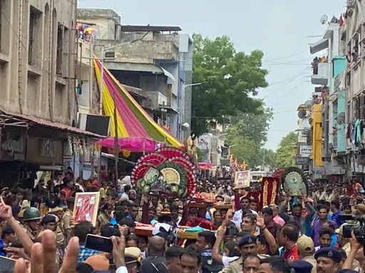 During the rathyatra, 20 people, including a child, were knocked down when their cabin broke in Shahpur