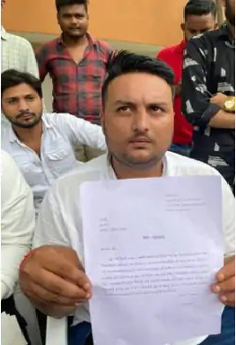 outbursts-in-gujarat-congress-nsuis-new-president-resigns-before-he-takes-office