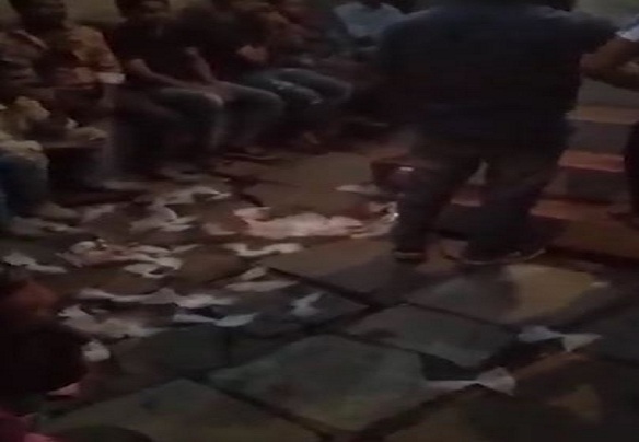 video-of-openly-selling-liquor-in-surat-goes-viral