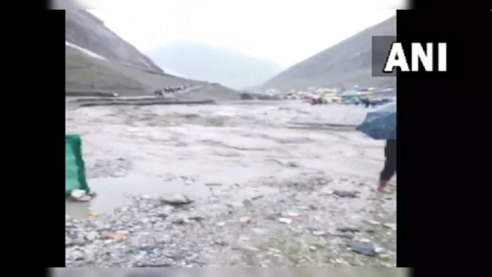 cloudburst-near-holy-amarnath-cave