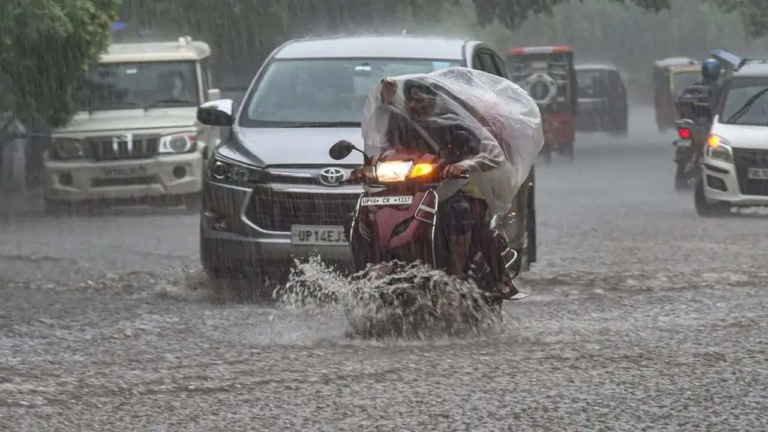 red-alert-issued-in-these-districts-know-where-the-rain-will-fall