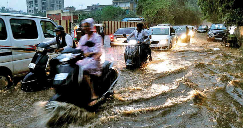 panipani-happened-in-ahmedabad-the-city-was-flooded-by-torrential-rains