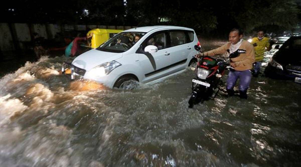 panipani-happened-in-ahmedabad-the-city-was-flooded-by-torrential-rains
