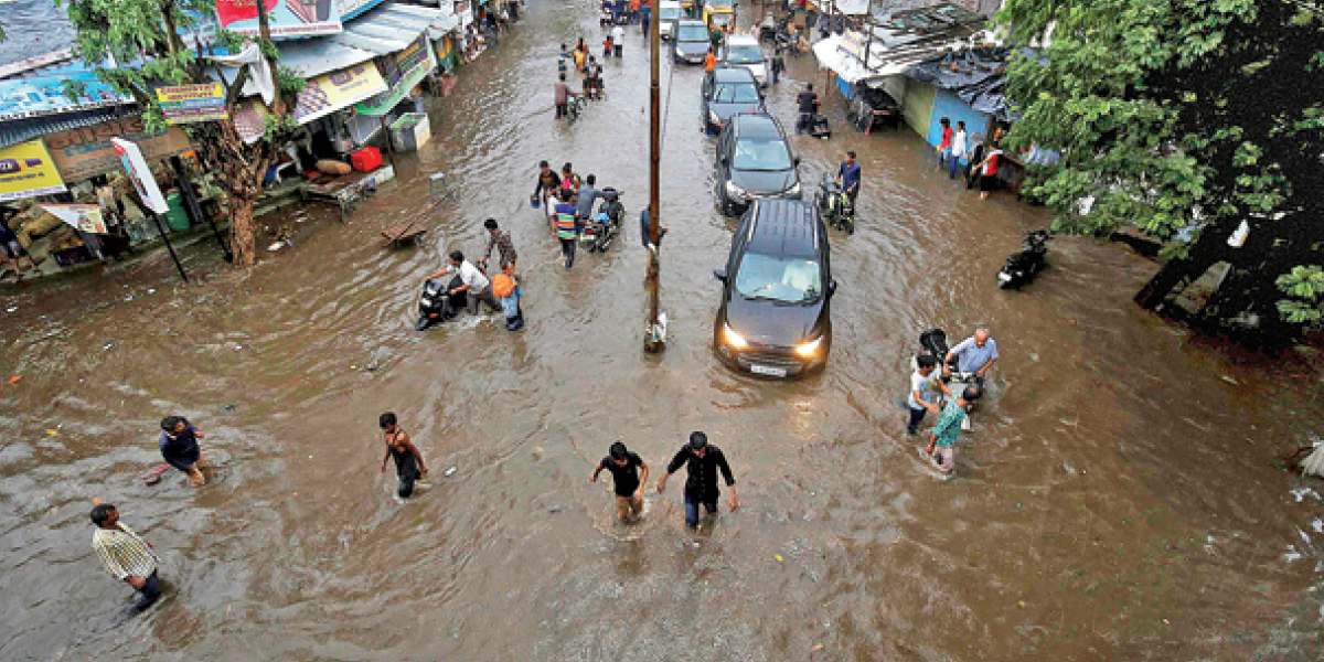 panipani-happened-in-ahmedabad-the-city-was-flooded-by-torrential-rains
