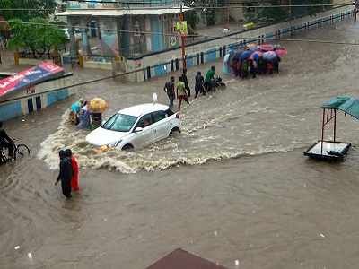 panipani-happened-in-ahmedabad-the-city-was-flooded-by-torrential-rains